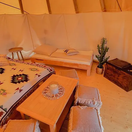 Tipi Ottawa Apartment *
